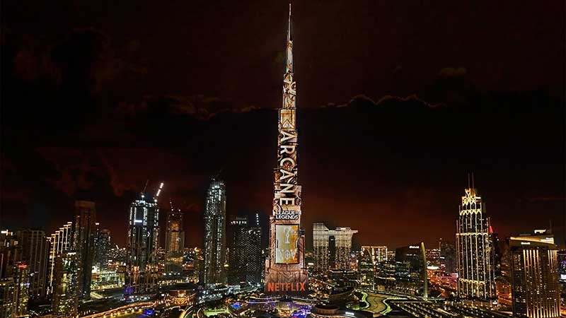 Arcane illumina il Burj Khalifa di Dubai