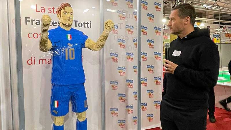 70.000 mattoncini per Francesco Totti per la mostra LEGO più grande d'Europa