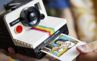 LEGO e Polaroid lanciano il nuovo set vintage!