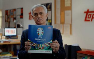 Mourinho ora allena... per TOPPS!