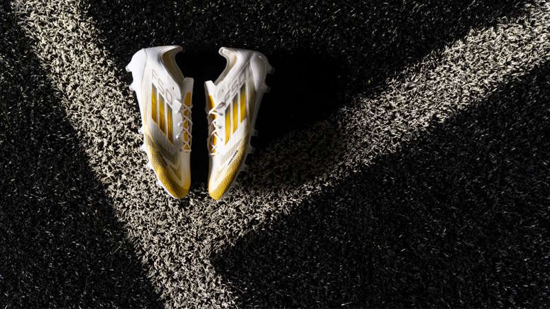 Lamine Yamal lancia i "preziosi" scarpini F50 Elite AG Kings League