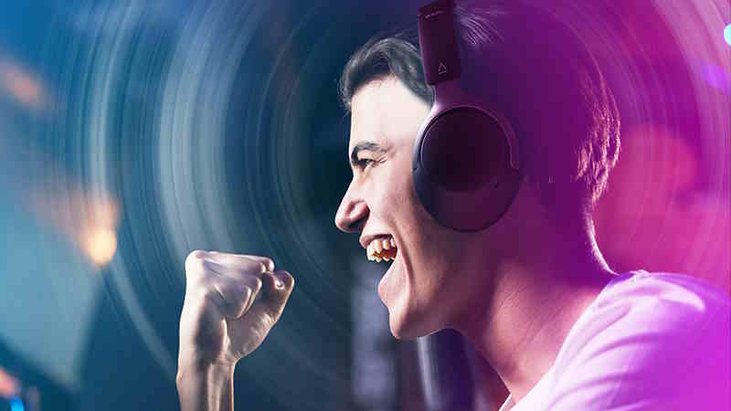 Giovedì 23 il TGTech Regala le Cuffie Creative Zen Hybrid SXFI