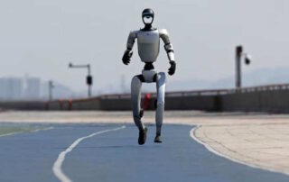 HONOR “D1” Humanoid Robot infrange il record mondiale umano alla mezza maratona 2026