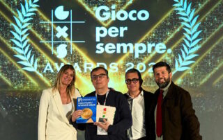 Db-Line: premiata a Gioco per Sempre Award 2026 per il Garpez di Aldo, Giovanni e Giacomo