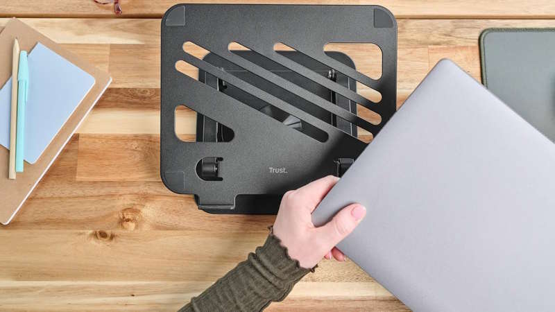 Trust Zeff Sopralzo Recensione: supporto ideale per laptop