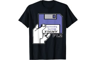 Commodore Amiga, l’amore si può indossare: magliette, felpe e accessori per veri nostalgici