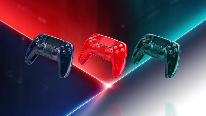 PS5, tornano i controller trasparenti! Svelata la nuova Prism Collection in 3 colori
