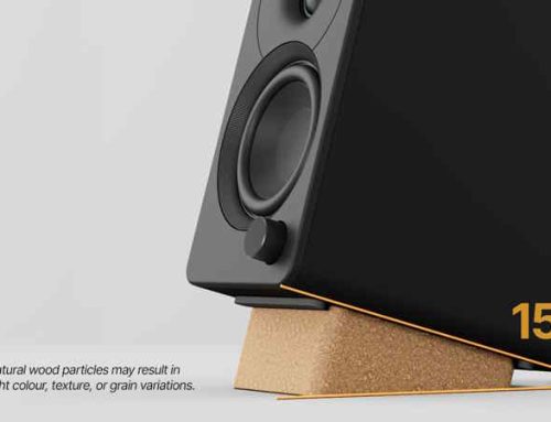 Creative XF1, il sughero fa la differenza: meno risonanze sulla scrivania e audio orientato verso di te