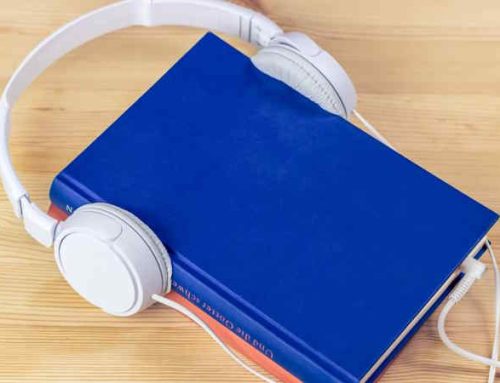 Audiolibri e podcast, cresce l’ascolto: il 51% sceglie l’audio per ridurre il tempo davanti agli schermi