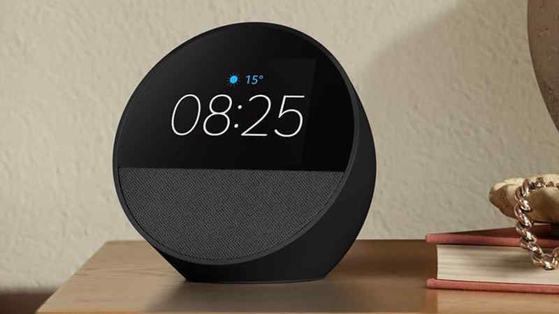 Amazon Echo Spot in super offerta: sconto del 58% per la sveglia smart con Alexa