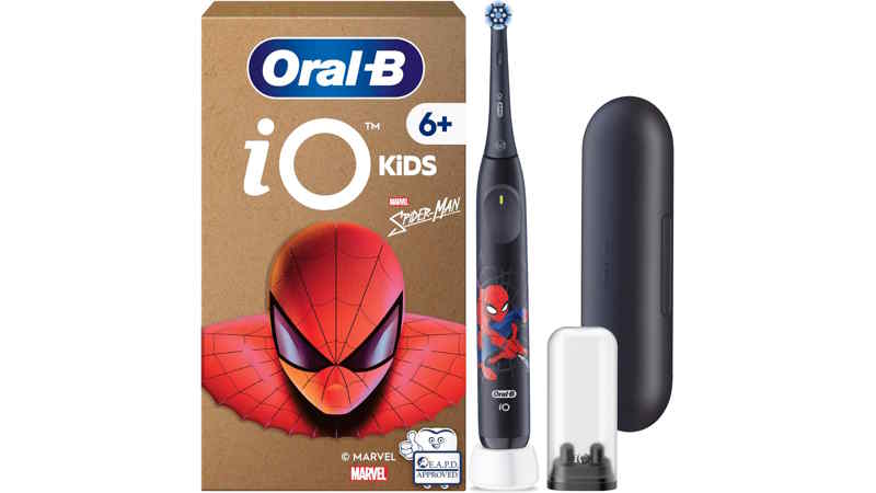 Lavare i denti ai bambini è una sfida? Con Spider-Man c'è il 63% di sconto sullo spazzolino Oral-B